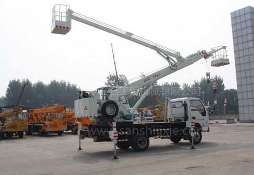 點擊查看詳細信息<br>標題：高空作業(yè)車 閱讀次數(shù)：3838