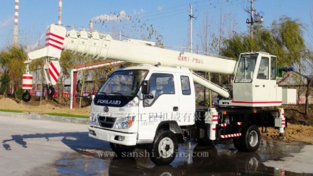 點擊查看詳細信息<br>標題：8噸汽車吊 閱讀次數：3274