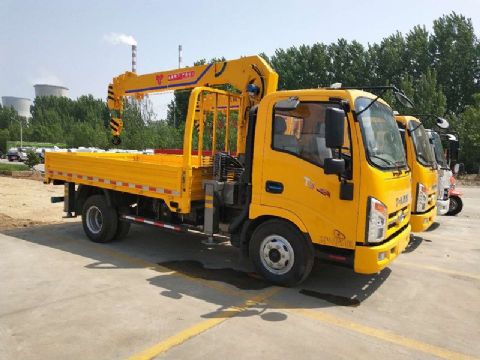 點(diǎn)擊查看詳細(xì)信息<br>標(biāo)題：3.2噸唐駿隨車吊 閱讀次數(shù)：1982