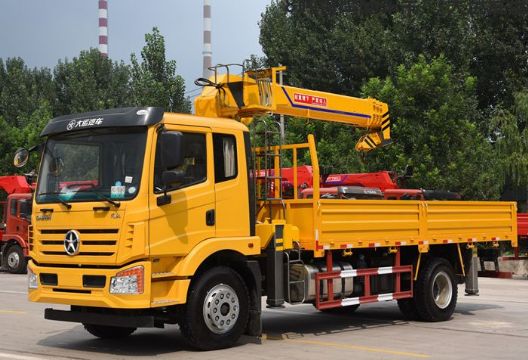 點擊查看詳細信息<br>標題：8噸大運隨車吊 閱讀次數：2119