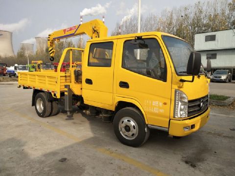點擊查看詳細信息<br>標題：凱馬雙排隨車吊 閱讀次數：2241