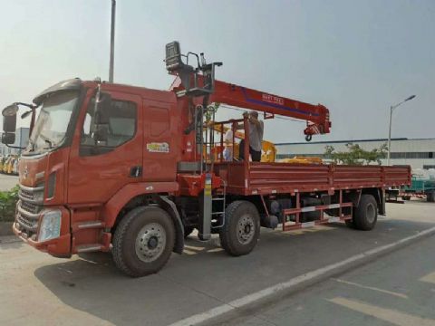 點擊查看詳細信息<br>標題：柳汽前四后四隨車吊 閱讀次數：2178